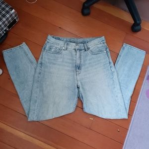 american eagle mom jeans